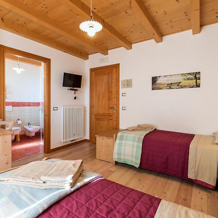Locanda "Al Terrazzo" Erbezzo Buitenkant foto